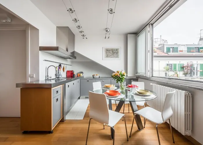 tHE Orange Attic - Navigli Area